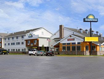 Days Inn by Wyndham West Yellowstone .